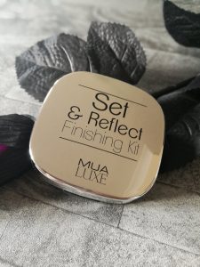 October 18 Glossybox - MUA Set & Reflect 