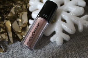 December 18 Glossybox Review - Shimmer roll